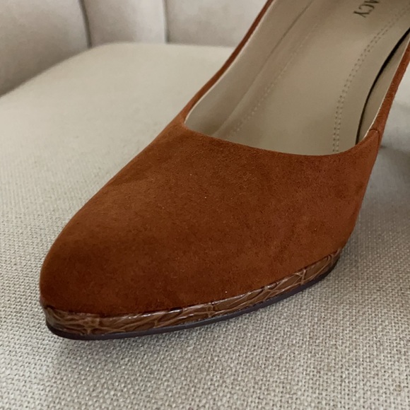 Rust suede pumps - Picture 4 of 7